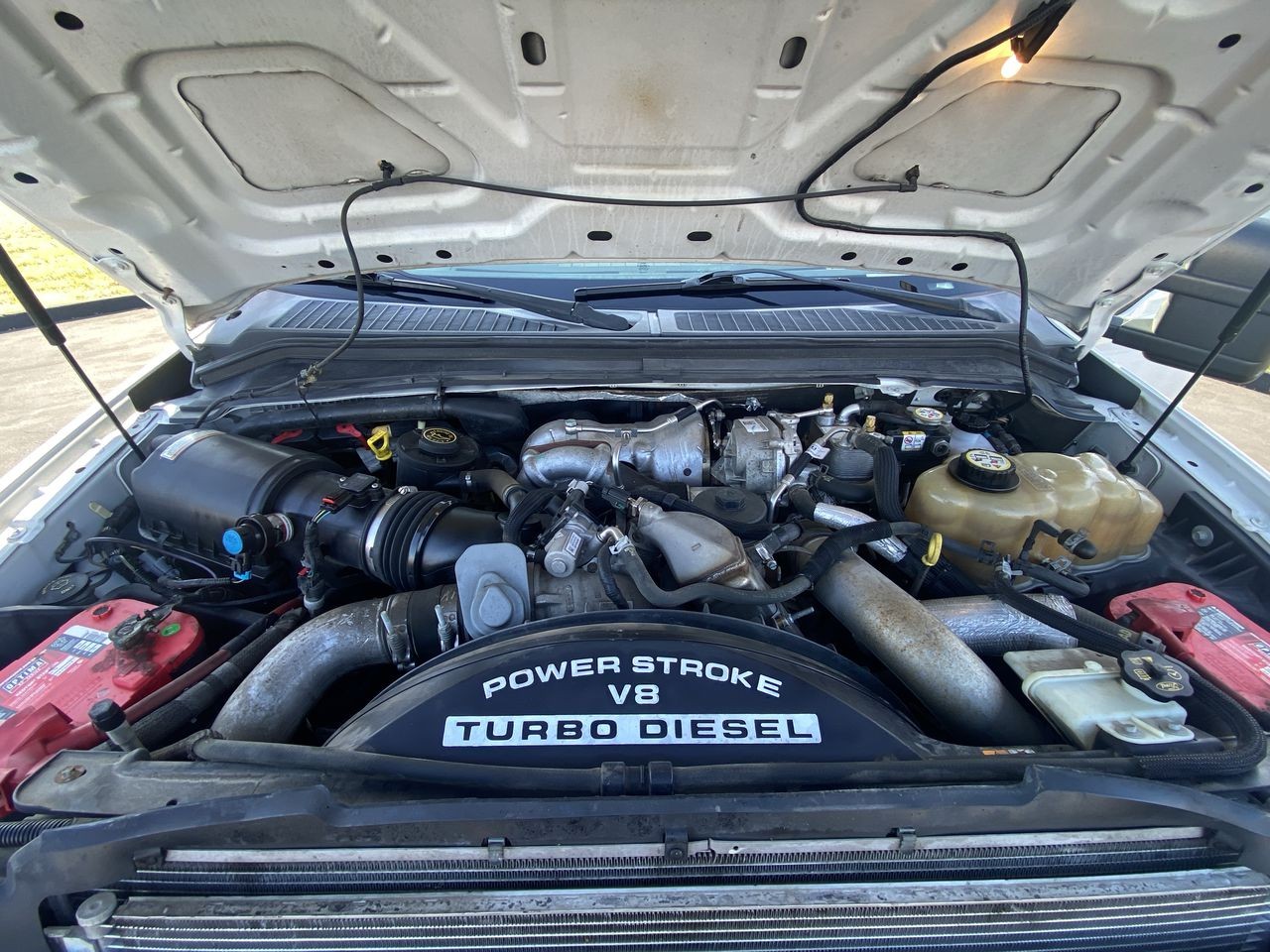 2008 White Ford Super Duty F-250 SRW XL RWD Truck