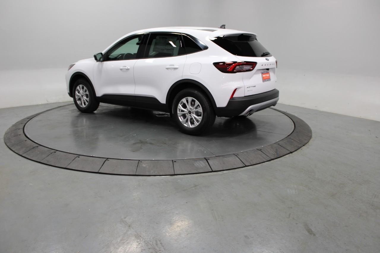 2023 Ox White Ford Escape Active AWD SUV