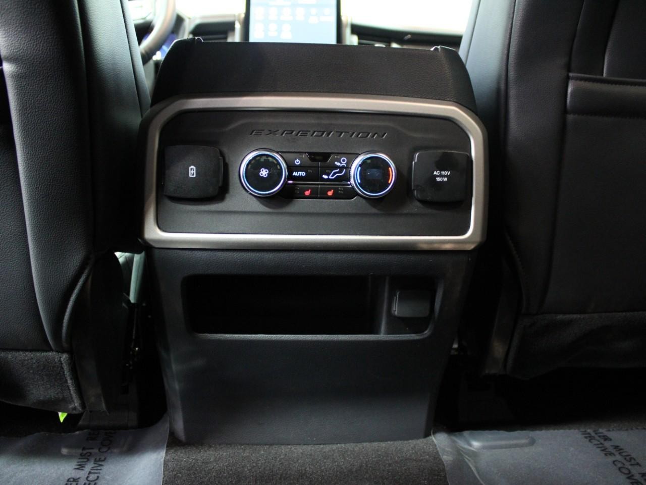 2024 Star White Metallic Tri-Coat Ford Expedition Max Limited 4X4 SUV