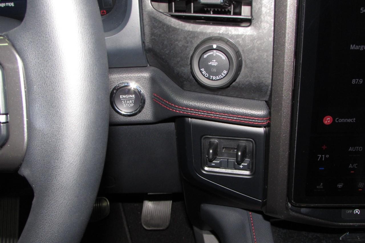 2024 Star White Metallic Tri-Coat Ford Expedition Max Limited 4X4 SUV