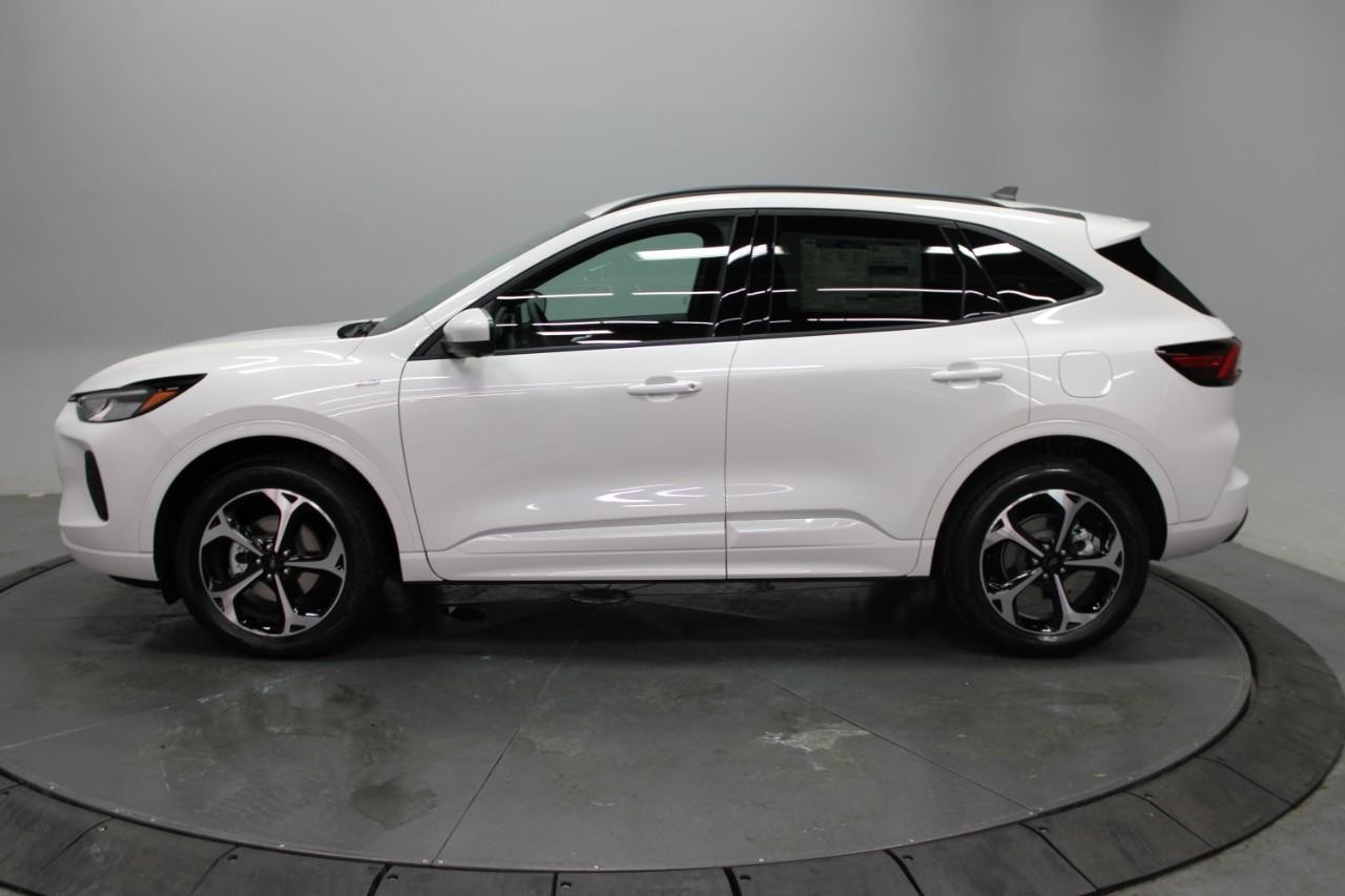 2024 Star White Metallic Tri-Coat Ford Escape ST-Line Select AWD SUV