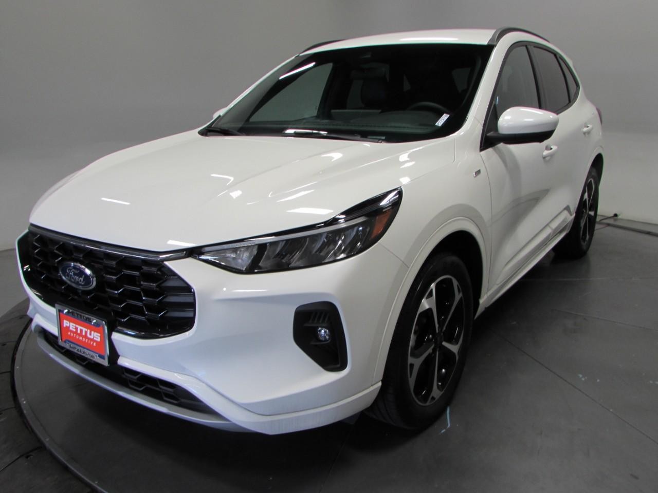 Ford Escape Vehicle Full-screen Gallery Image 23