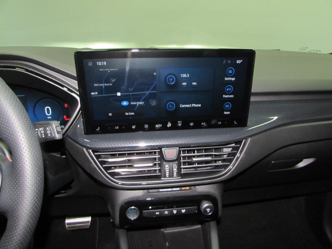 Ford Escape Vehicle Full-screen Gallery Image 40