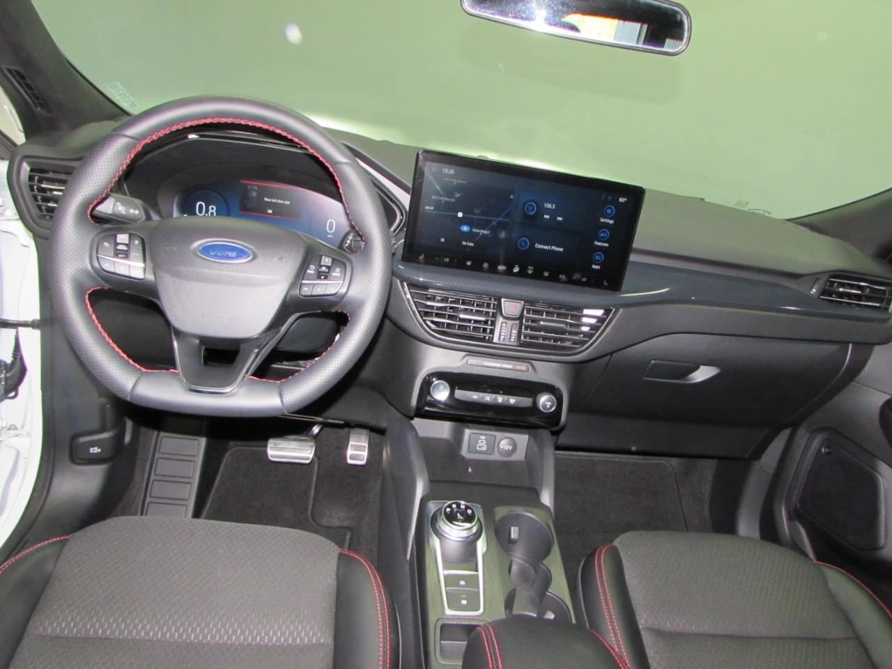 Ford Escape Vehicle Full-screen Gallery Image 43