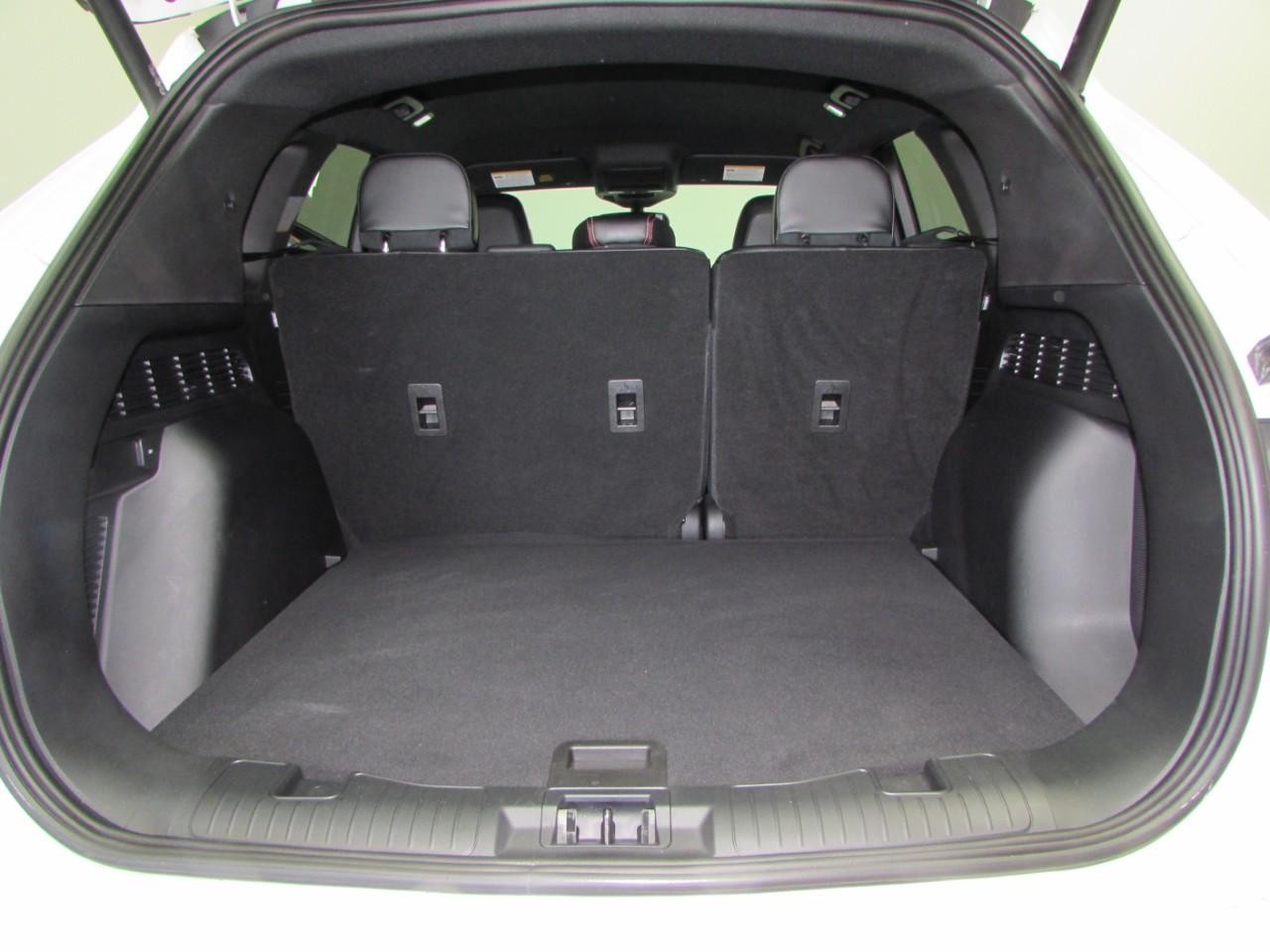 Ford Escape Vehicle Full-screen Gallery Image 47