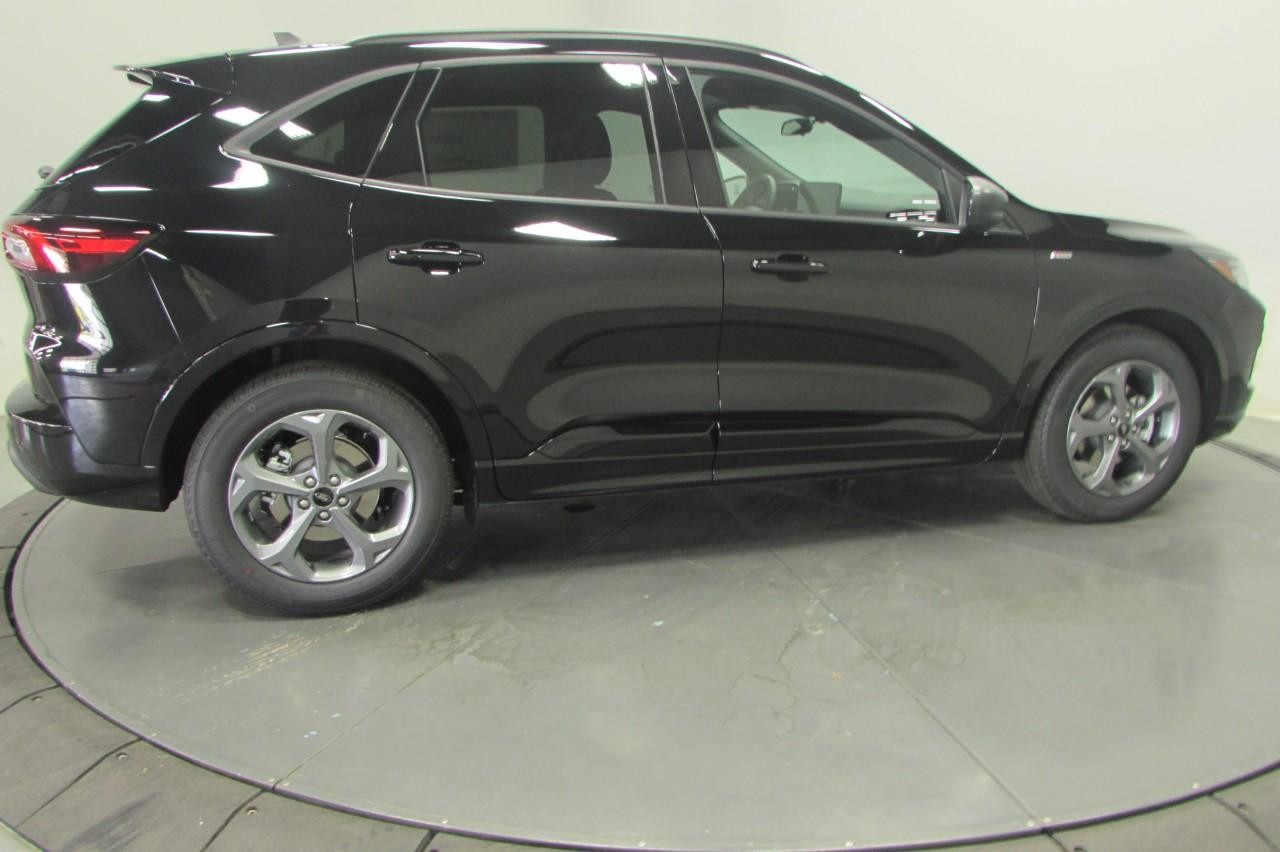 2024 Agate Black Metallic Ford Escape ST-Line FWD SUV