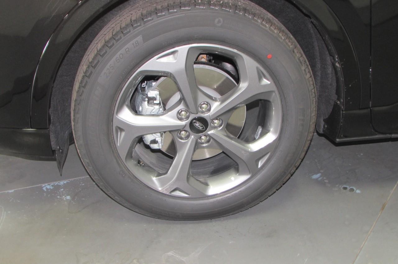 2024 Agate Black Metallic Ford Escape ST-Line FWD SUV