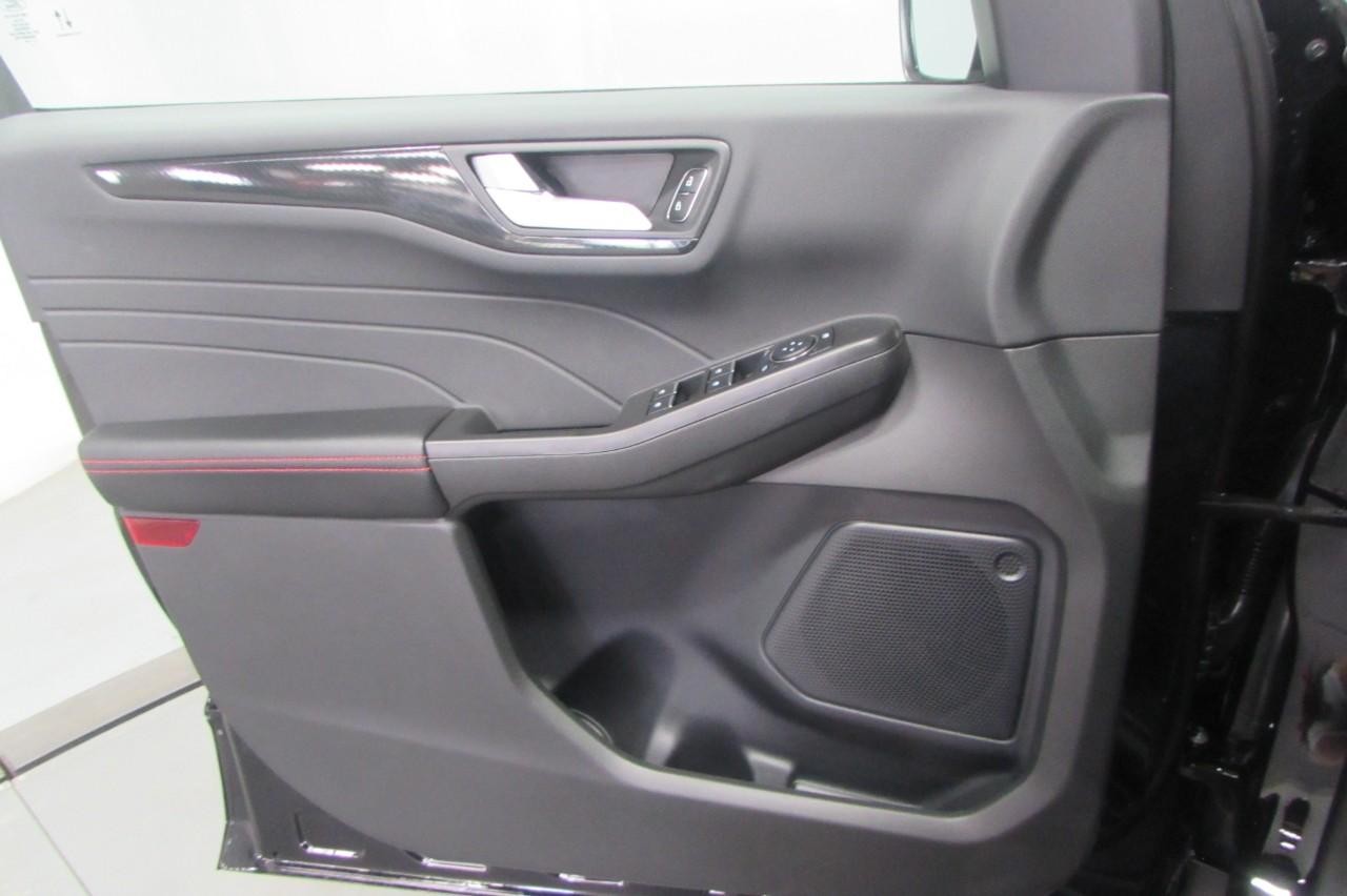 2024 Agate Black Metallic Ford Escape ST-Line FWD SUV