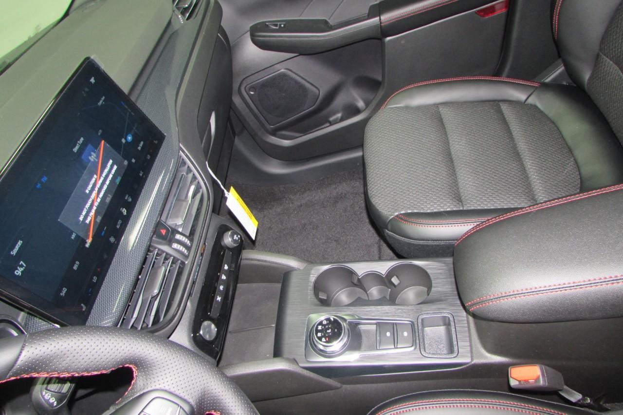 2024 Agate Black Metallic Ford Escape ST-Line FWD SUV