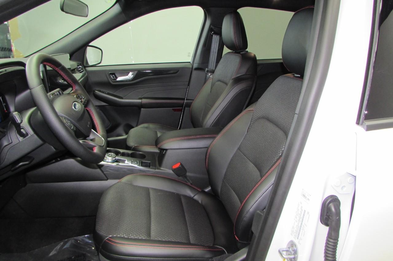 2024 Star White Metallic Tri-Coat Ford Escape ST-Line Select AWD SUV