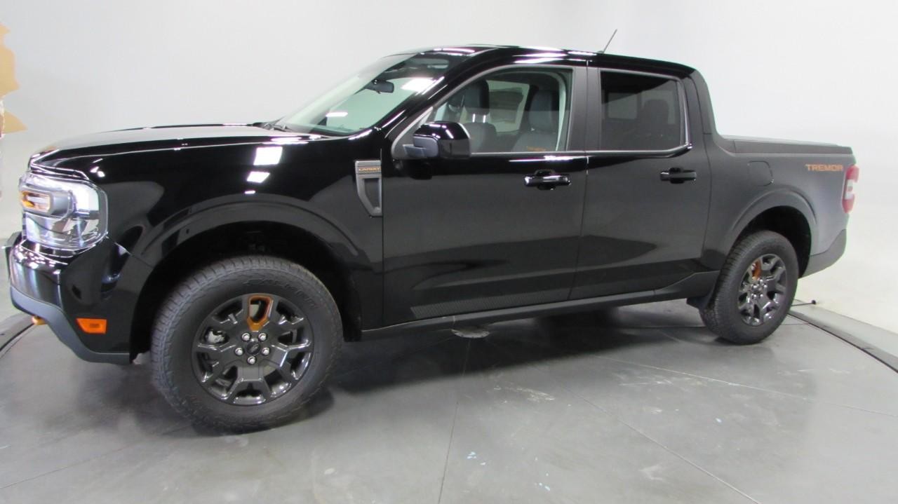 2024 Shadow Black Ford Maverick Lariat AWD Truck