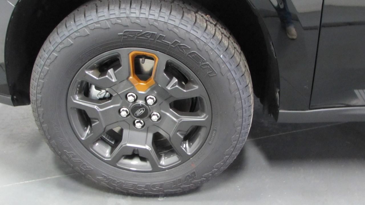 2024 Shadow Black Ford Maverick Lariat AWD Truck