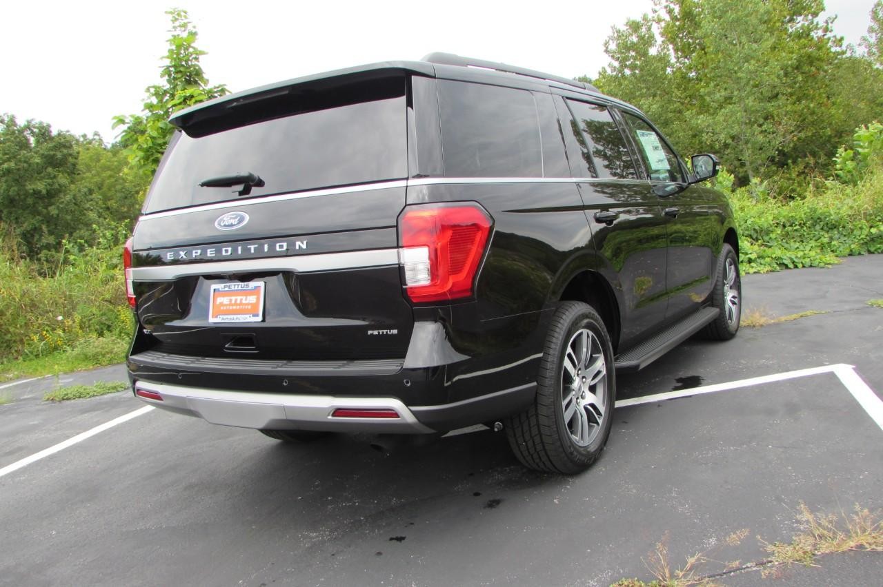 2024 Agate Black Metallic Ford Expedition XLT 4X4 SUV