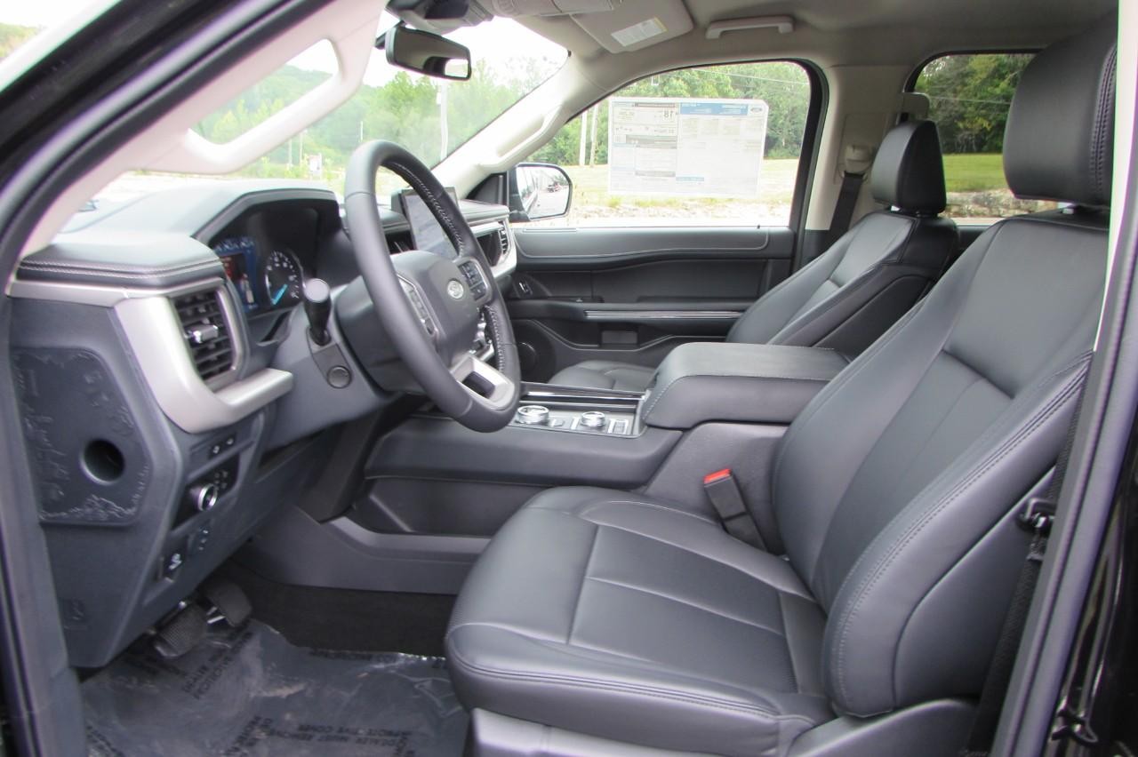 2024 Agate Black Metallic Ford Expedition XLT 4X4 SUV