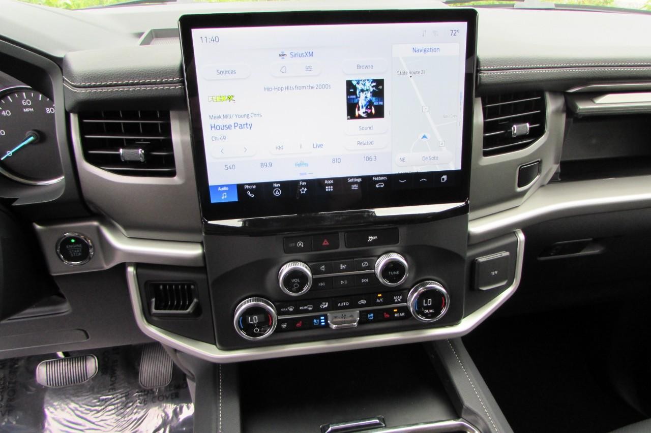 2024 Agate Black Metallic Ford Expedition XLT 4X4 SUV