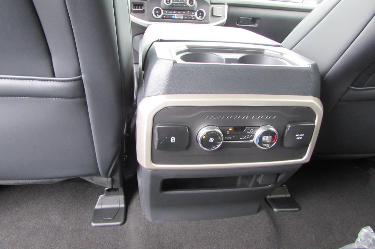 2024 Agate Black Metallic Ford Expedition XLT 4X4 SUV