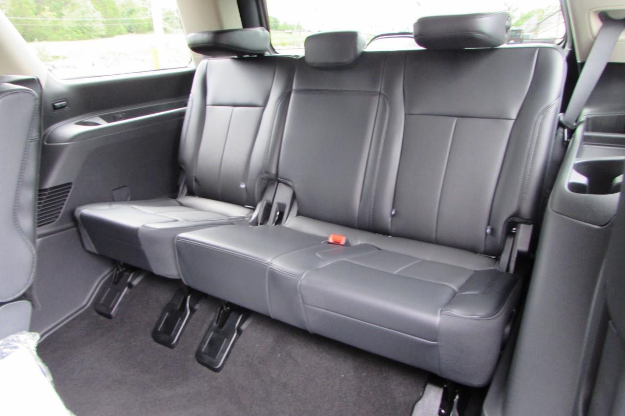 2024 Agate Black Metallic Ford Expedition XLT 4X4 SUV