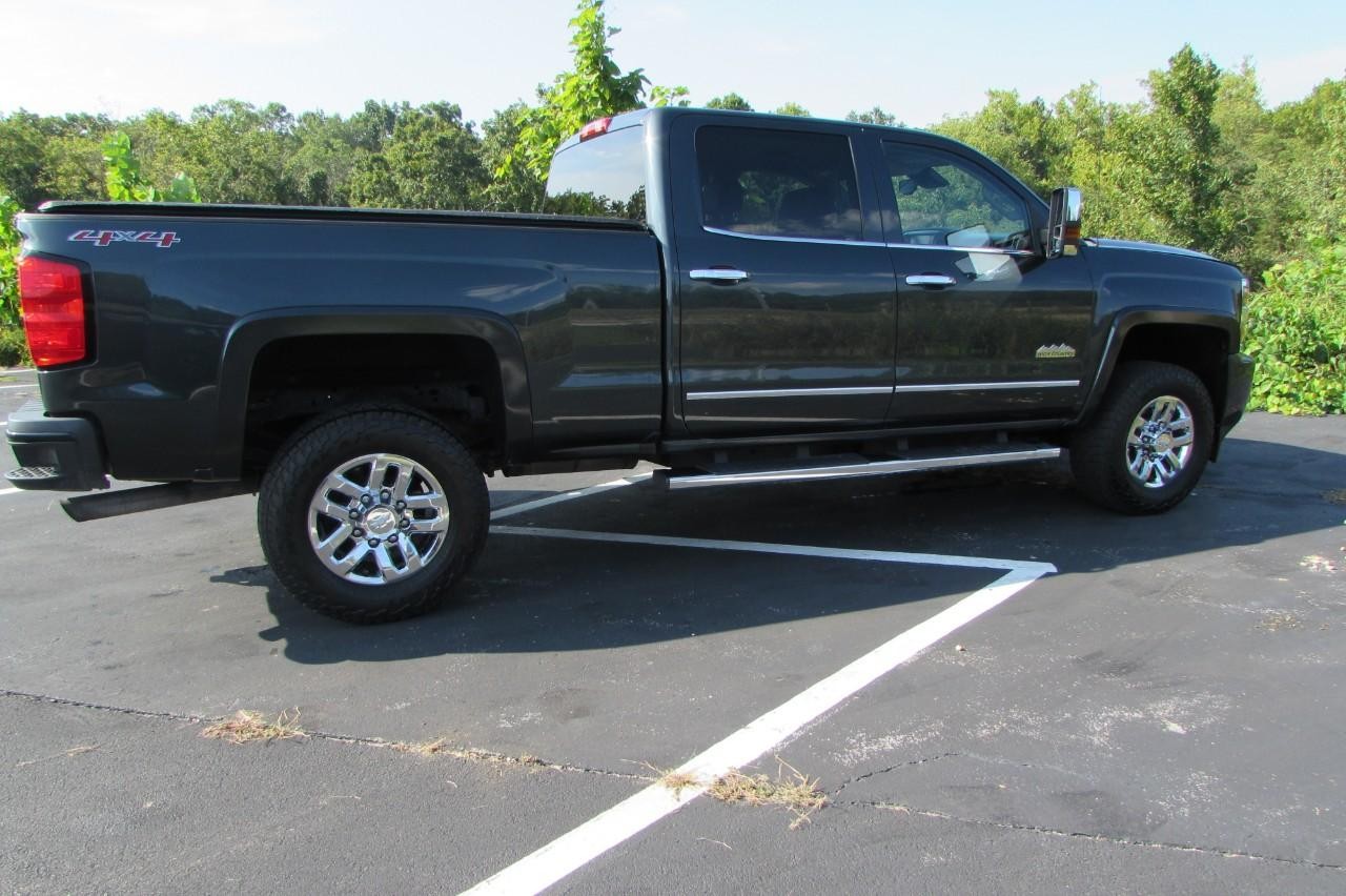 2017 Black Chevrolet Silverado 3500HD High Country 4X4 Truck