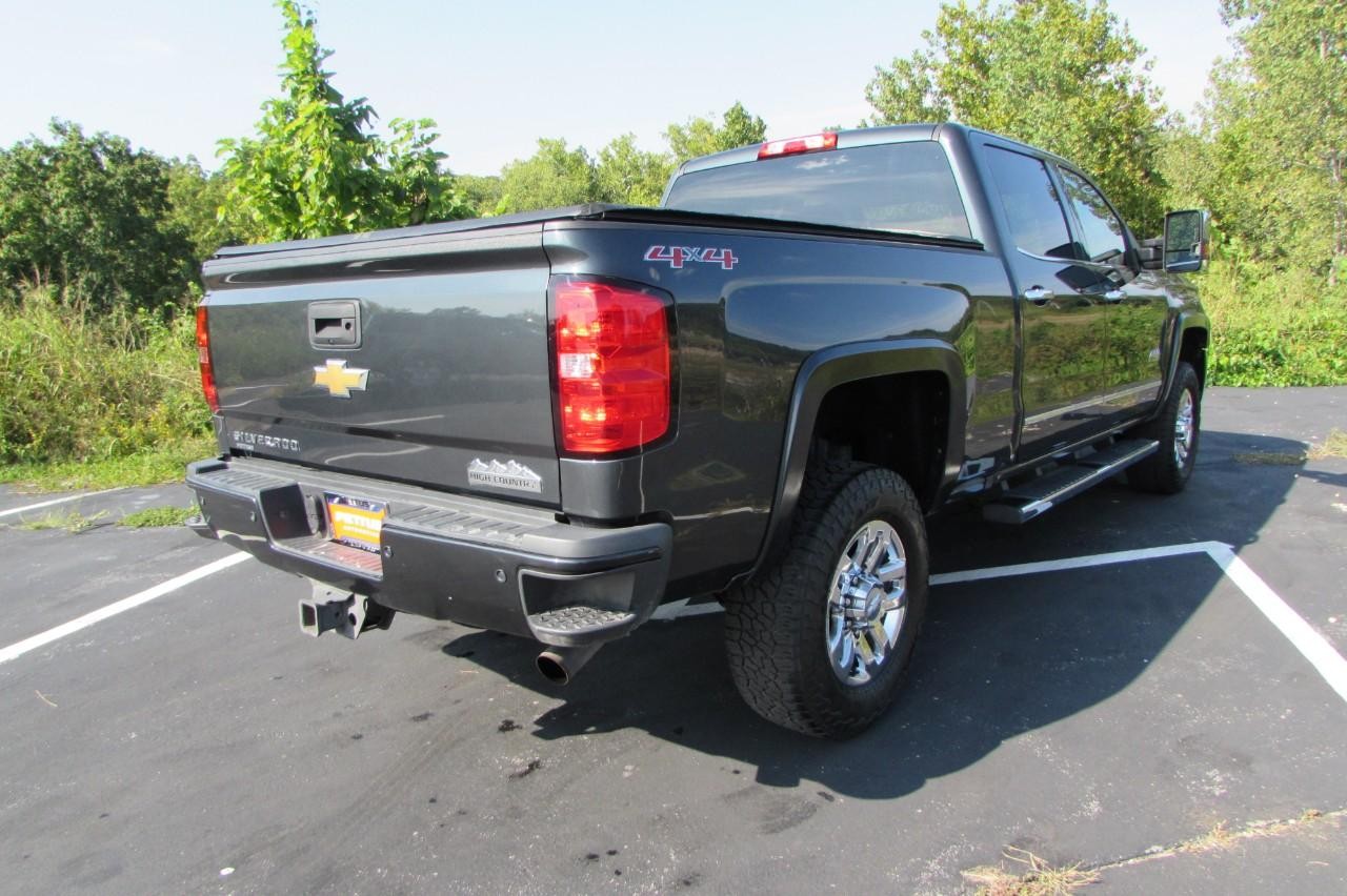 2017 Black Chevrolet Silverado 3500HD High Country 4X4 Truck