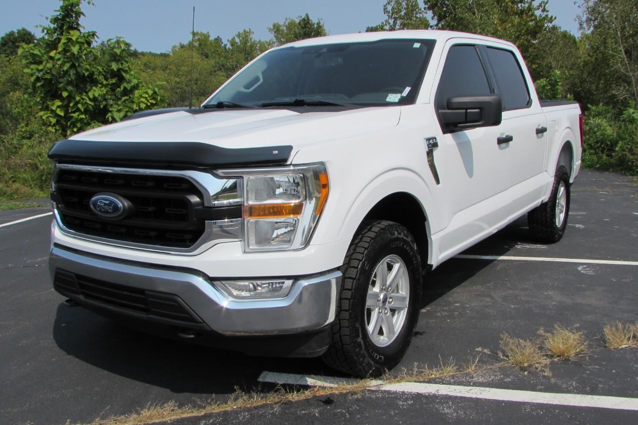 2022 Oxford White Ford F-150 XLT 4X4 Truck