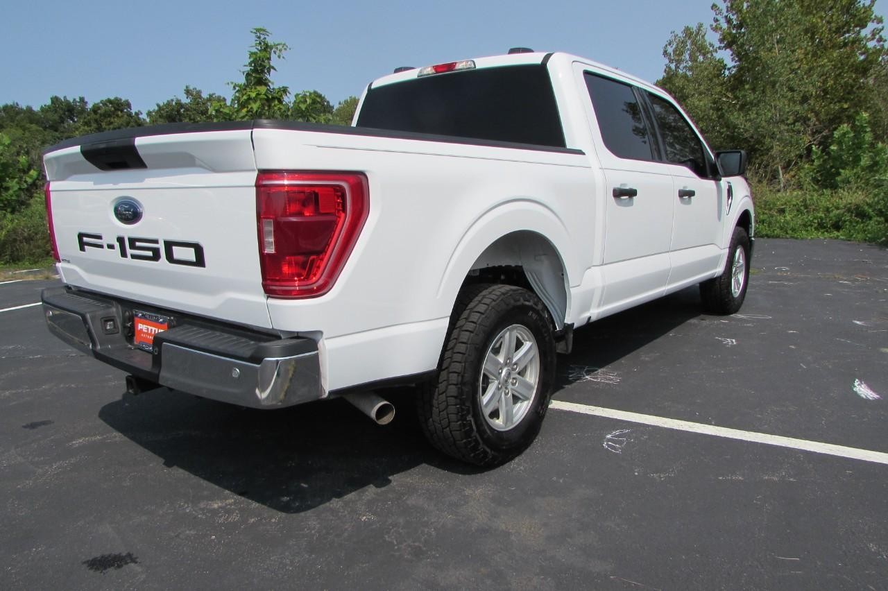 2022 Oxford White Ford F-150 XLT 4X4 Truck