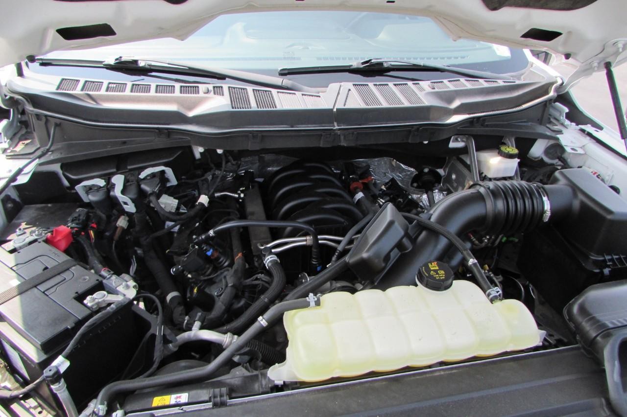 2022 Oxford White Ford F-150 XLT 4X4 Truck