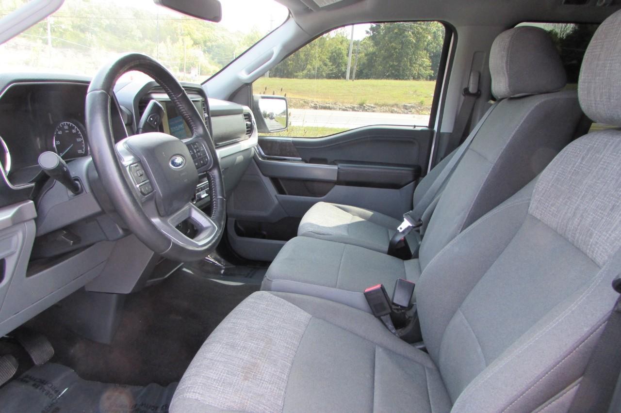 2022 Oxford White Ford F-150 XLT 4X4 Truck