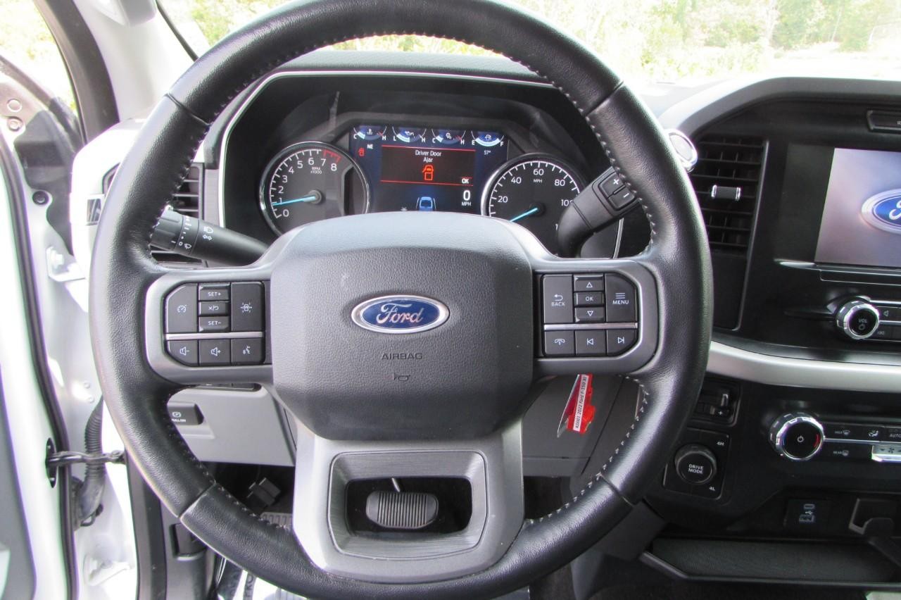 2022 Oxford White Ford F-150 XLT 4X4 Truck