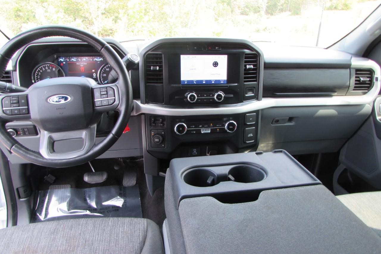 2022 Oxford White Ford F-150 XLT 4X4 Truck