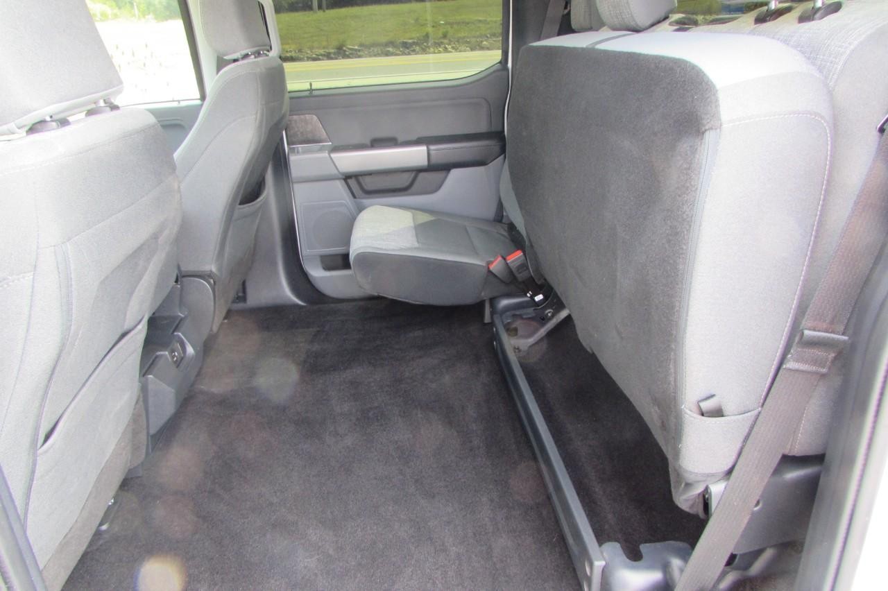 2022 Oxford White Ford F-150 XLT 4X4 Truck