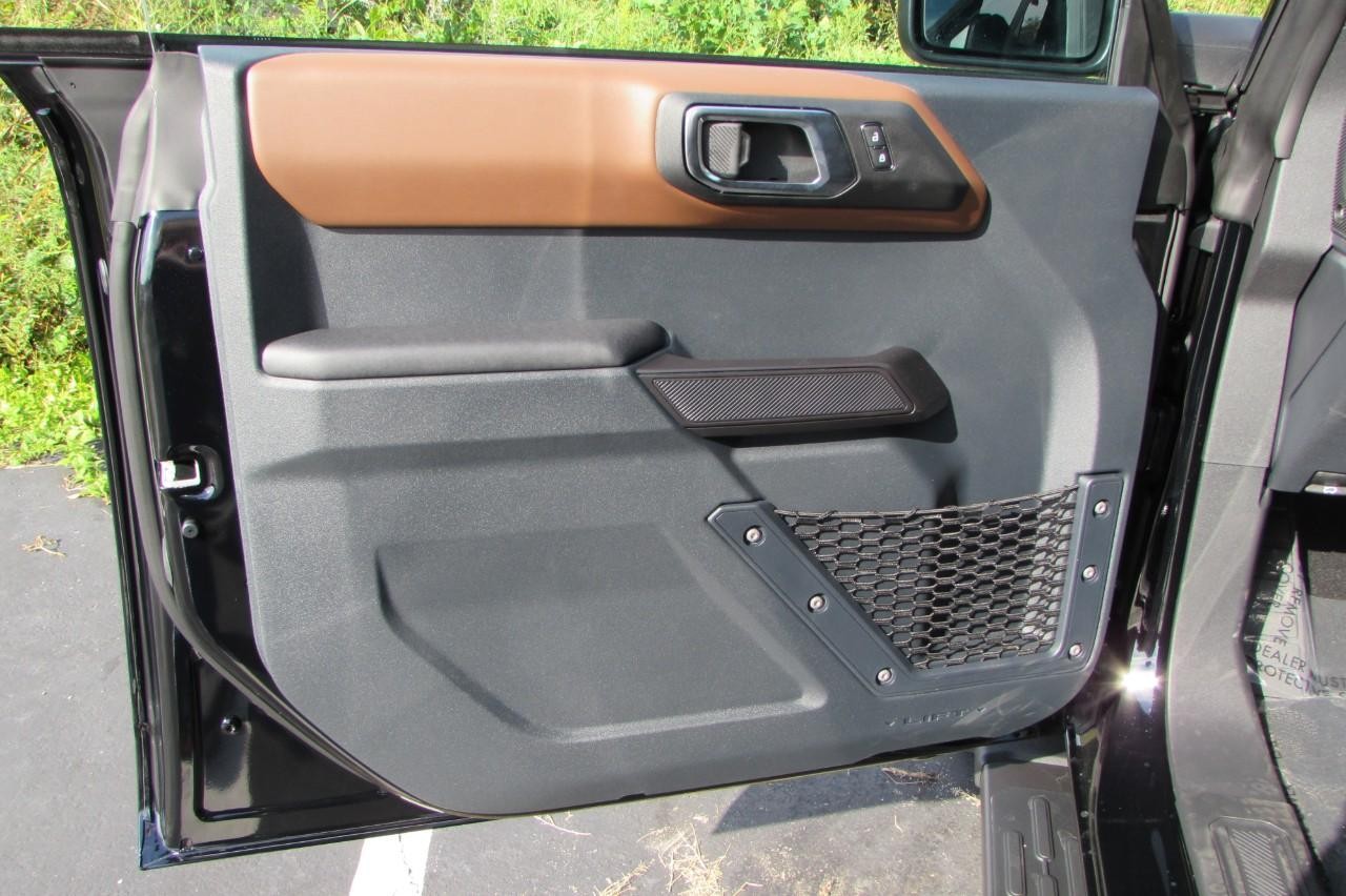 2024 Shadow Black Ford Bronco Outer Banks 4X4 SUV