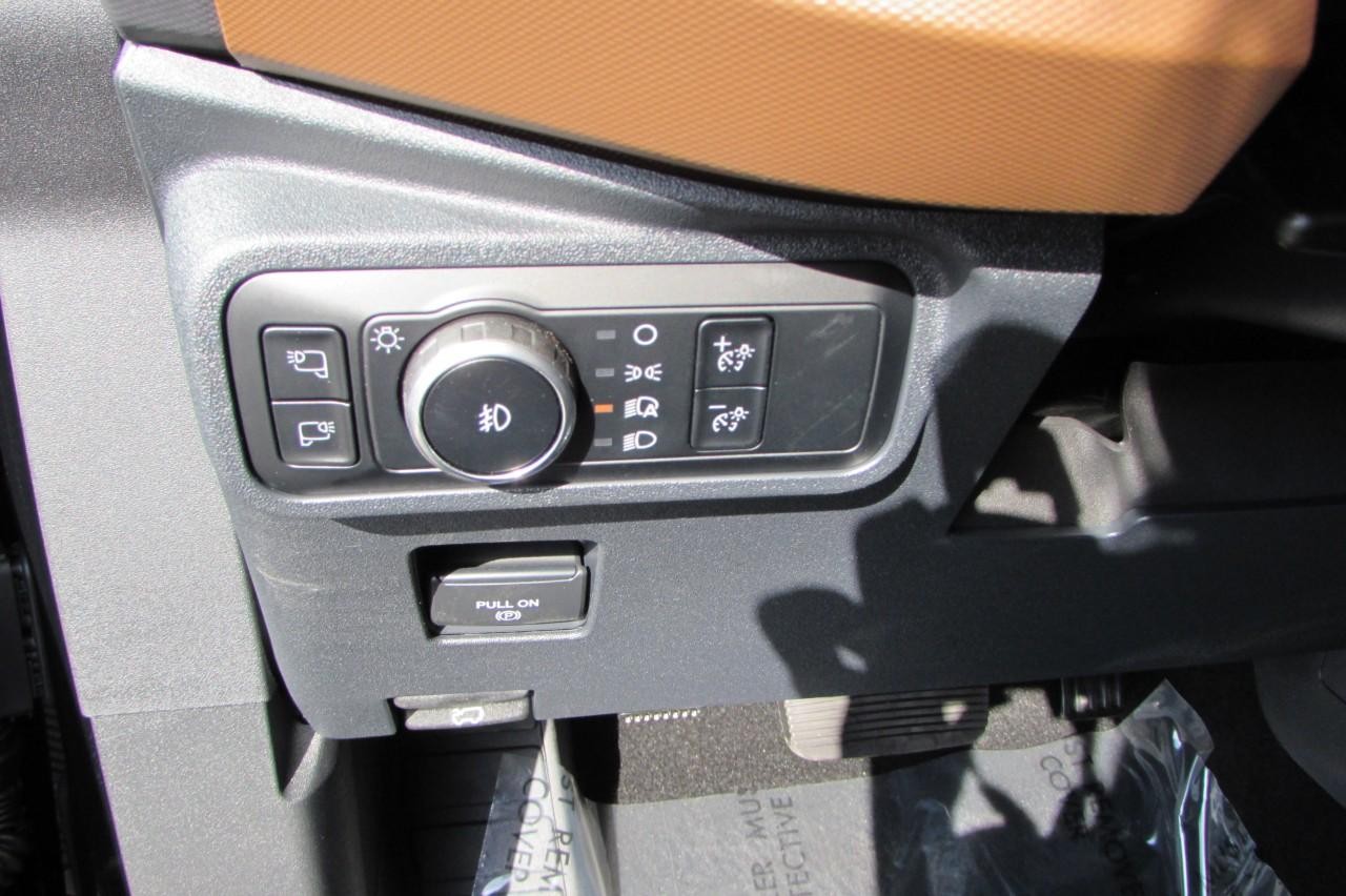 2024 Shadow Black Ford Bronco Outer Banks 4X4 SUV