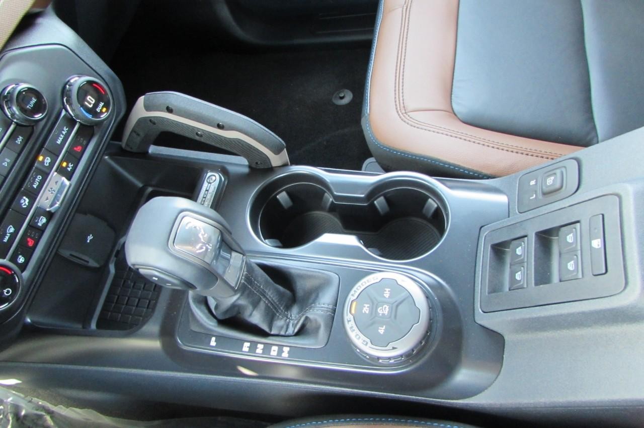 2024 Shadow Black Ford Bronco Outer Banks 4X4 SUV