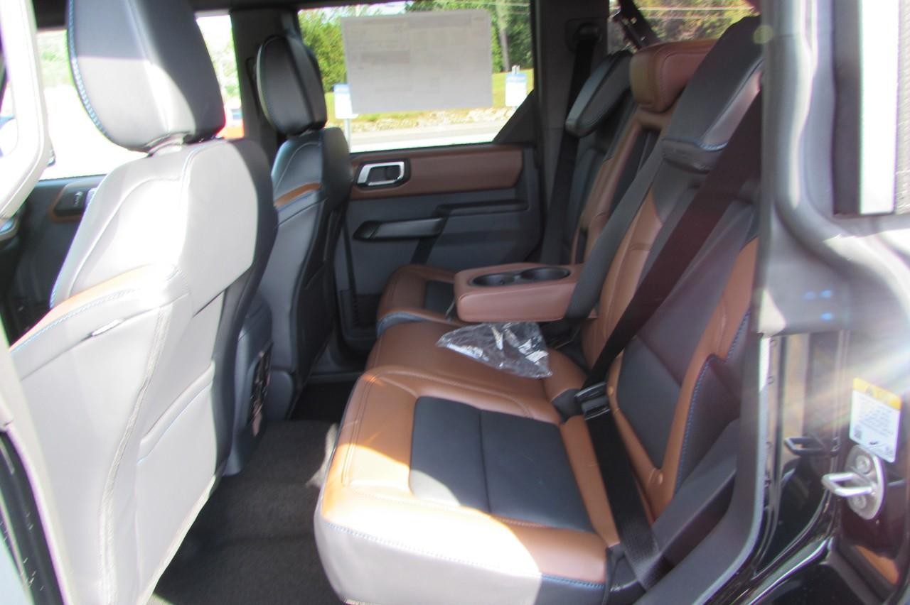 2024 Shadow Black Ford Bronco Outer Banks 4X4 SUV