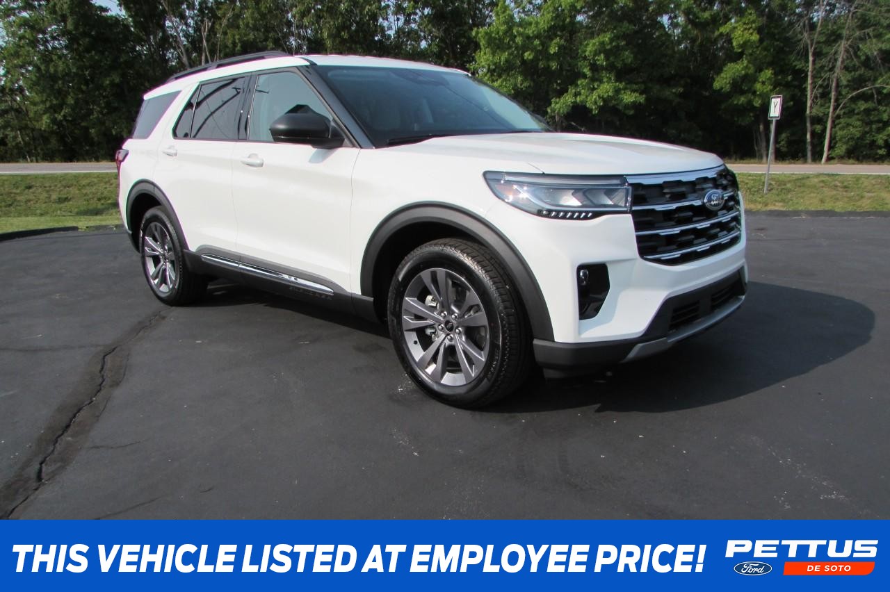 2025 Star White Metallic Tri-Coat Ford Explorer Active SUV