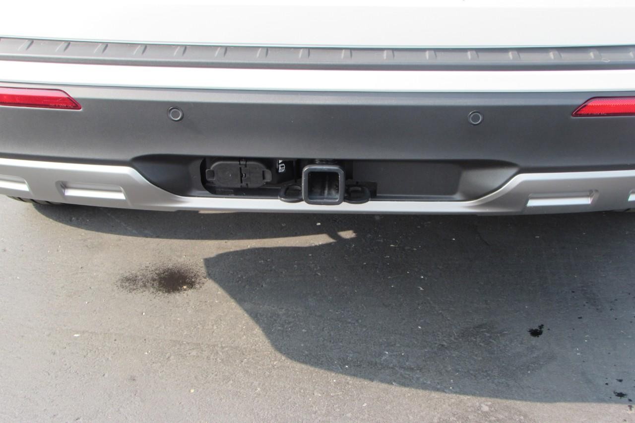 2025 Star White Metallic Tri-Coat Ford Explorer Active 4X4 SUV