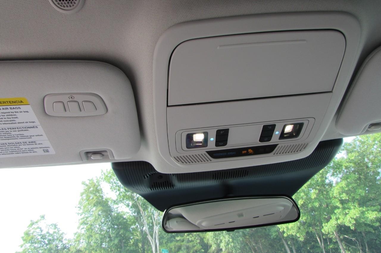 2025 Star White Metallic Tri-Coat Ford Explorer Active 4X4 SUV