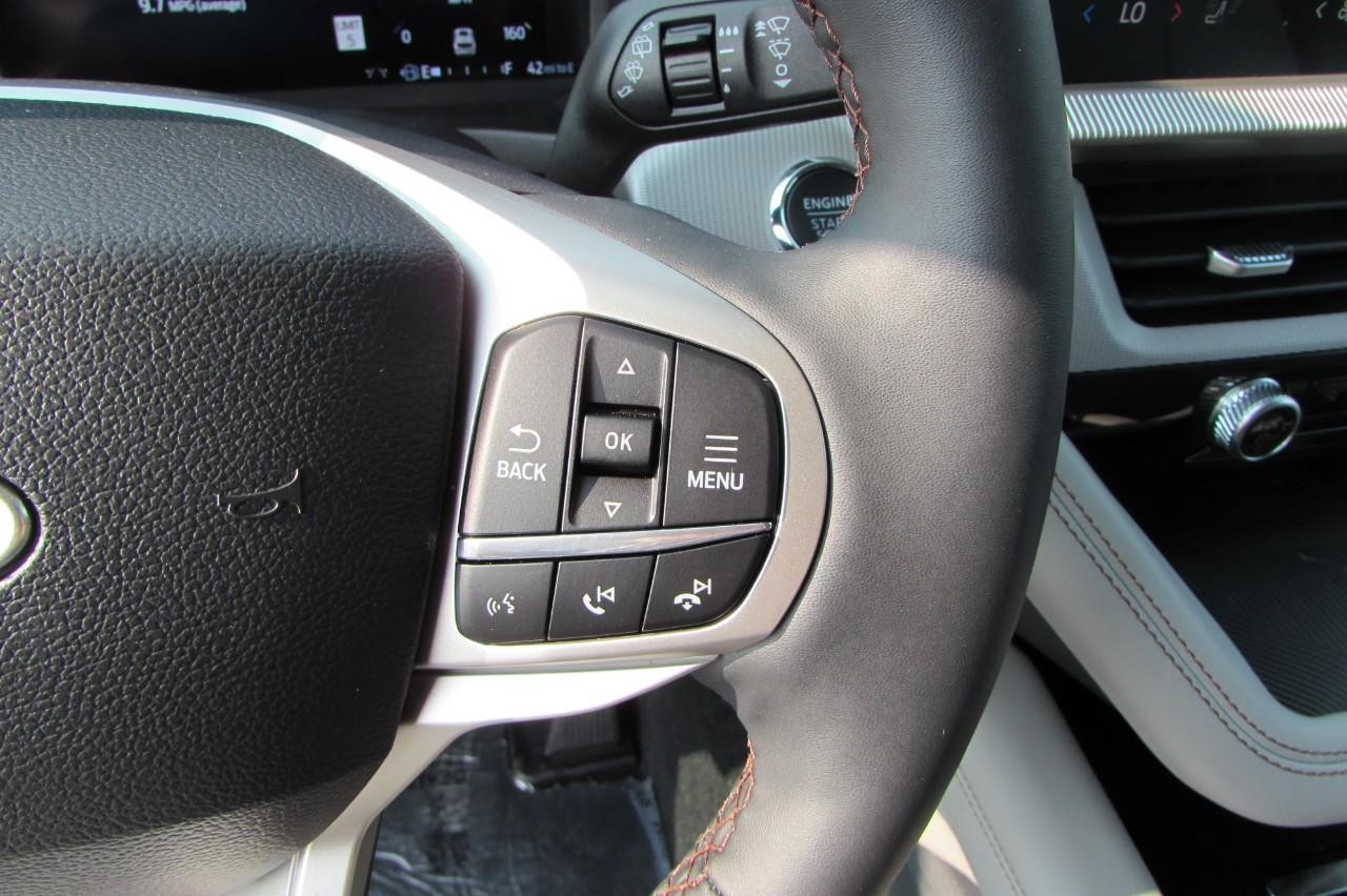2025 Star White Metallic Tri-Coat Ford Explorer Active 4X4 SUV