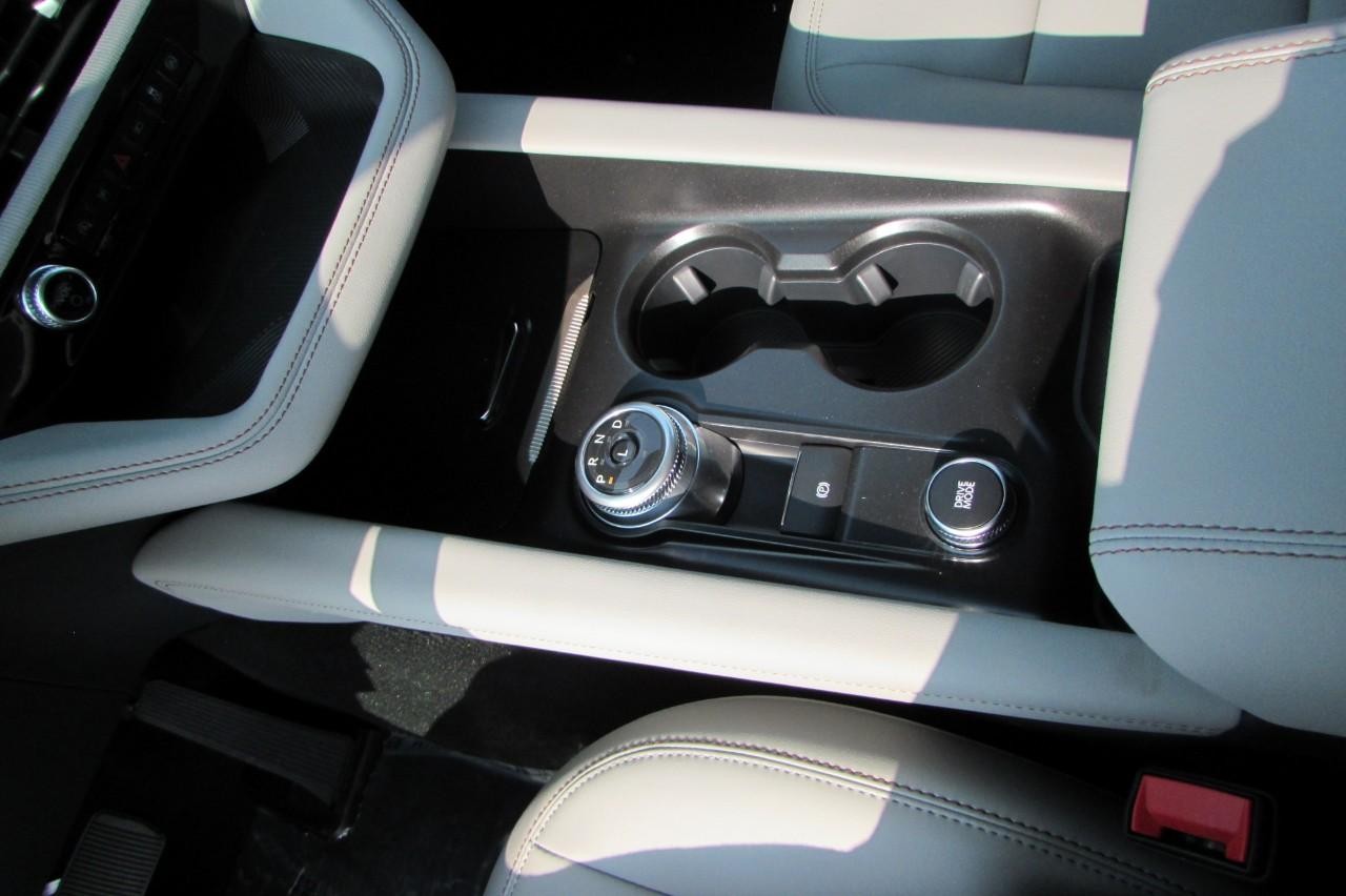 2025 Star White Metallic Tri-Coat Ford Explorer Active 4X4 SUV