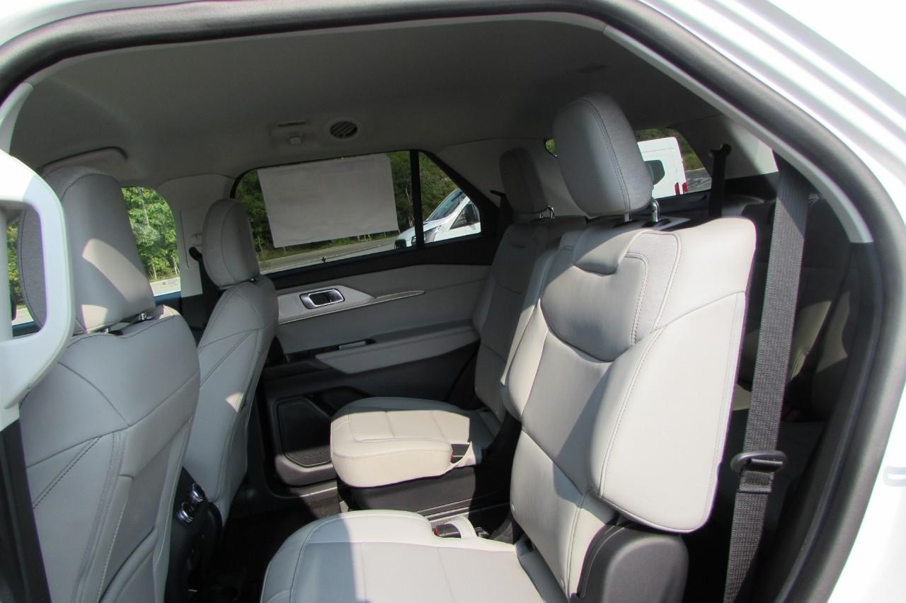 2025 Star White Metallic Tri-Coat Ford Explorer Active 4X4 SUV