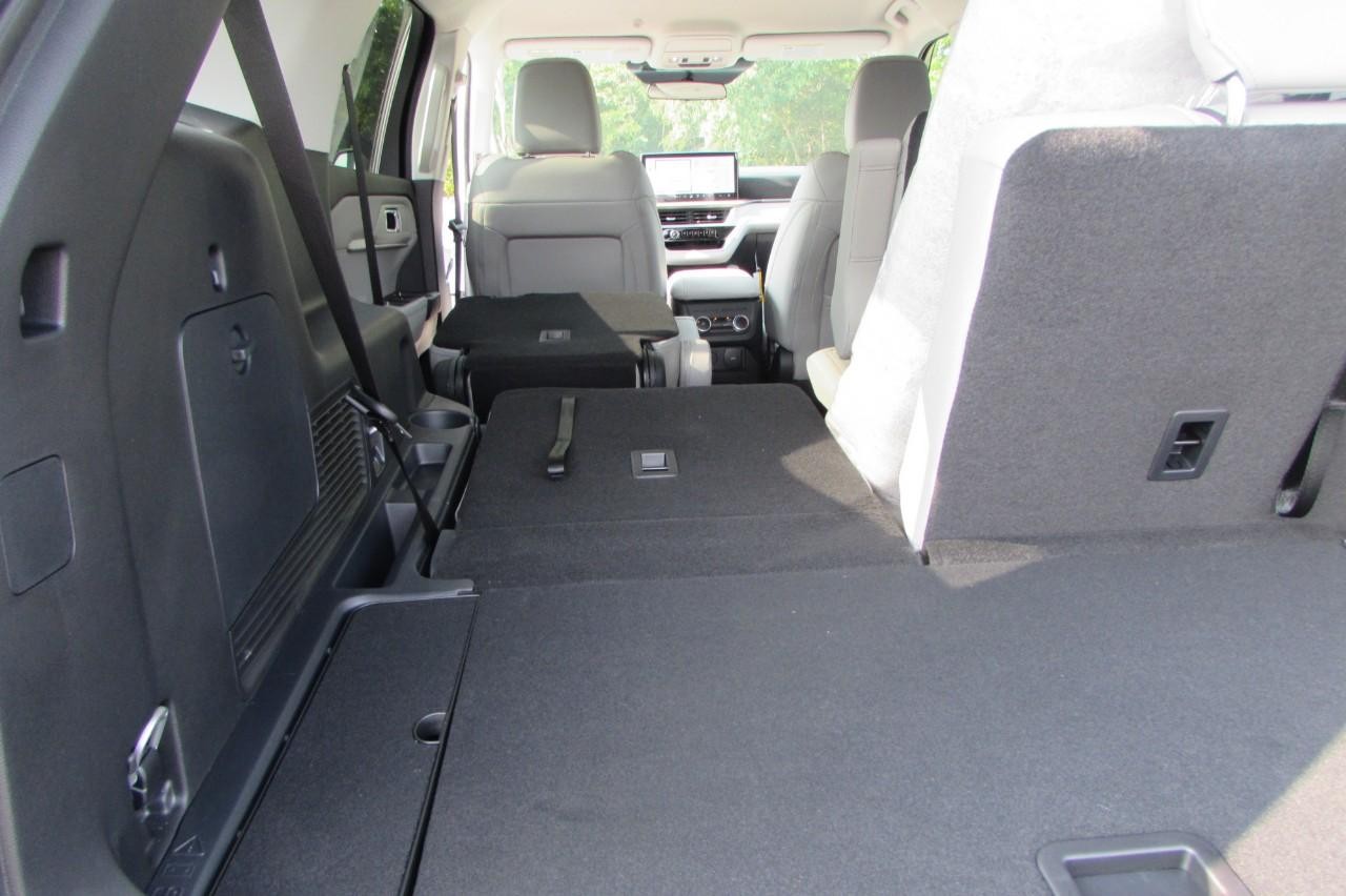 2025 Star White Metallic Tri-Coat Ford Explorer Active 4X4 SUV