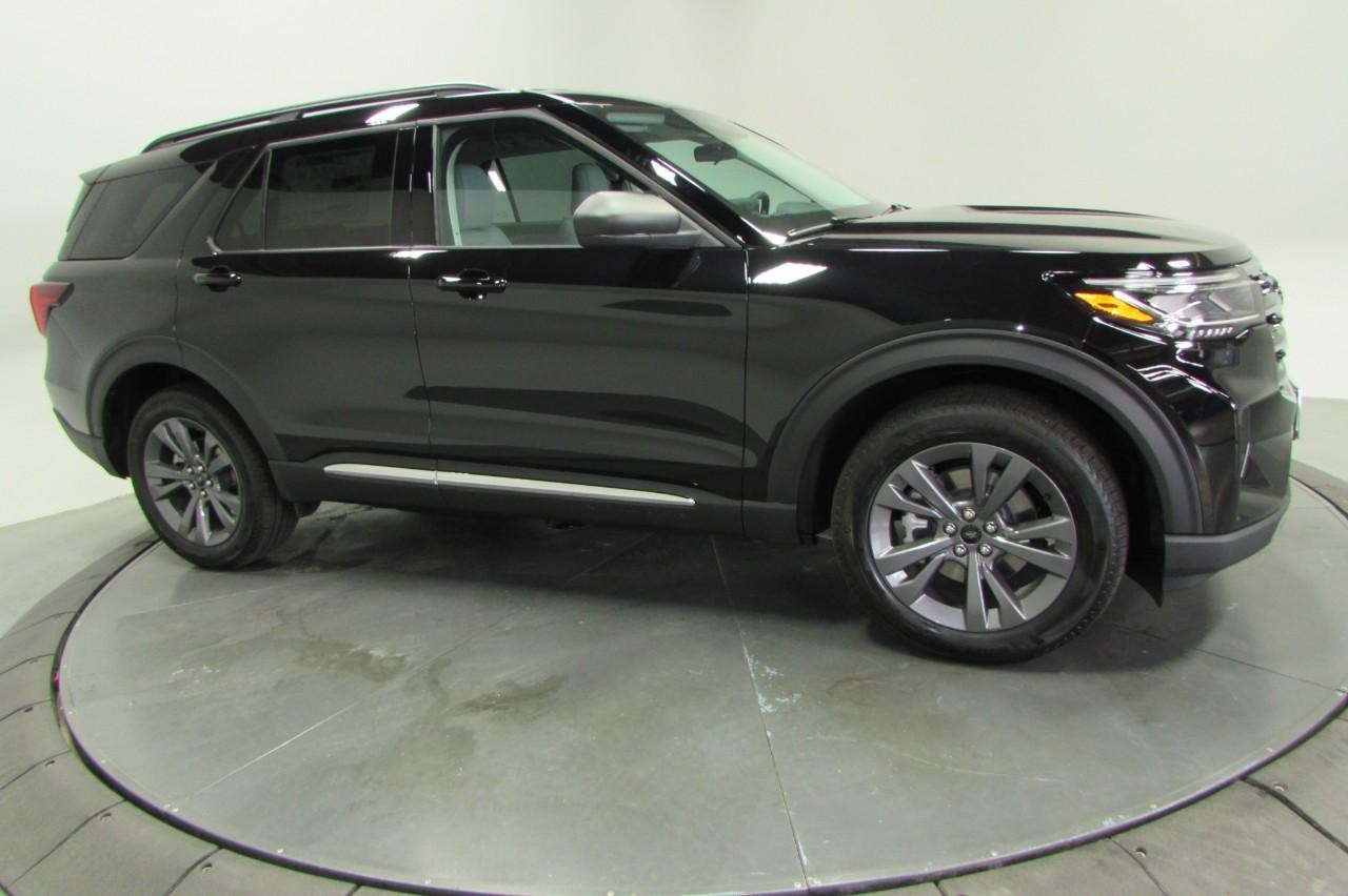 2025 Agate Black Metallic Ford Explorer Active 4X4 SUV
