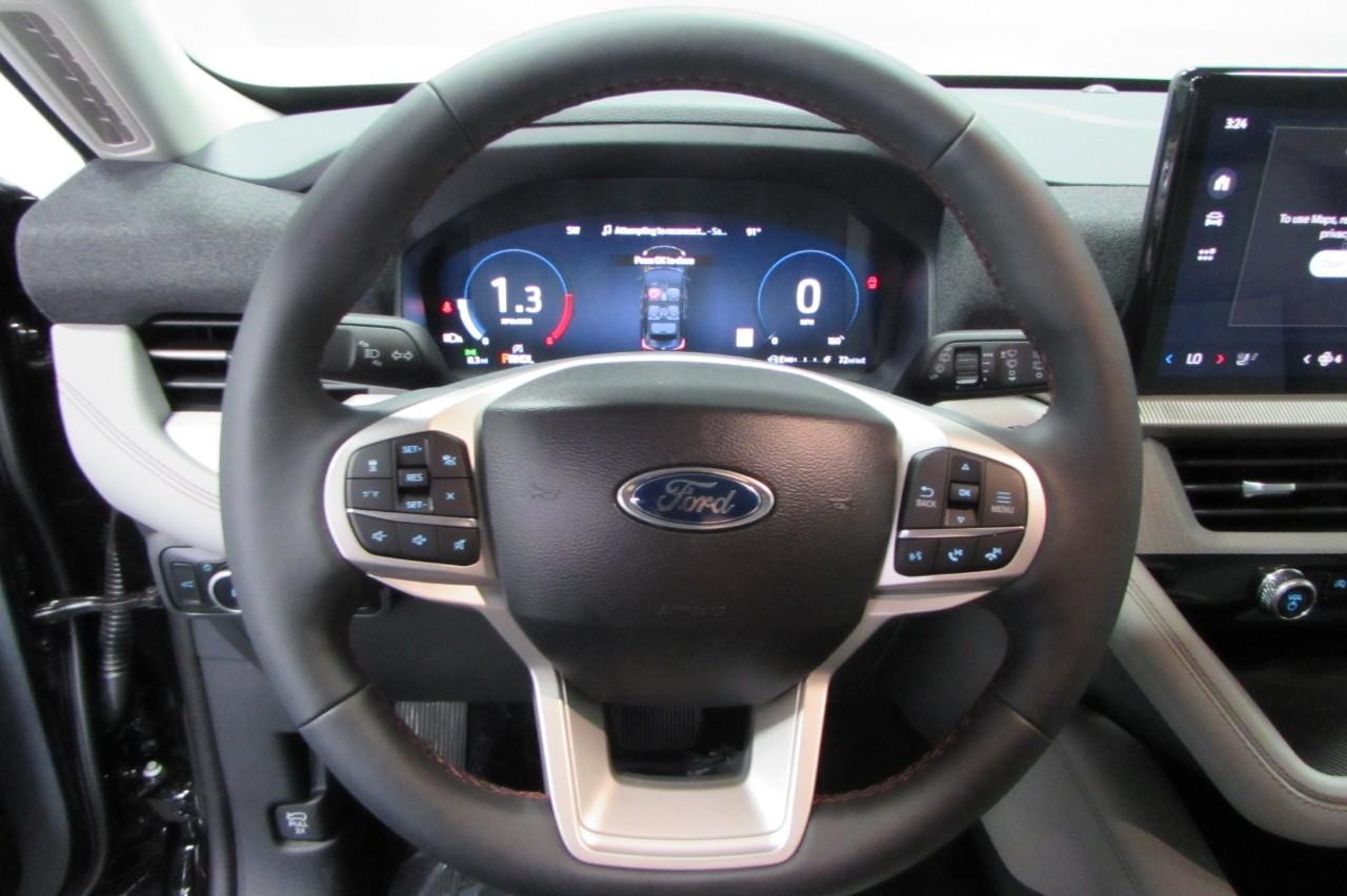 2025 Agate Black Metallic Ford Explorer Active 4X4 SUV