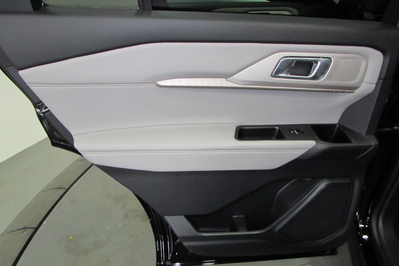 2025 Agate Black Metallic Ford Explorer Active 4X4 SUV