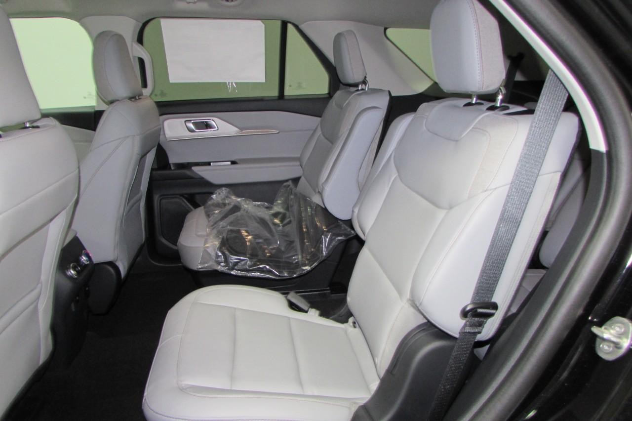2025 Agate Black Metallic Ford Explorer Active 4X4 SUV