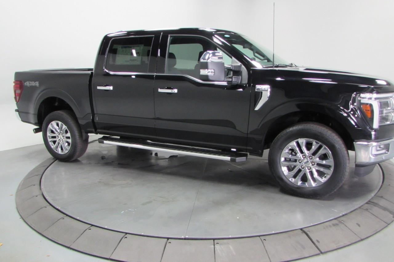 2024 Agate Black Metallic Ford F-150 LARIAT 4X4 Truck