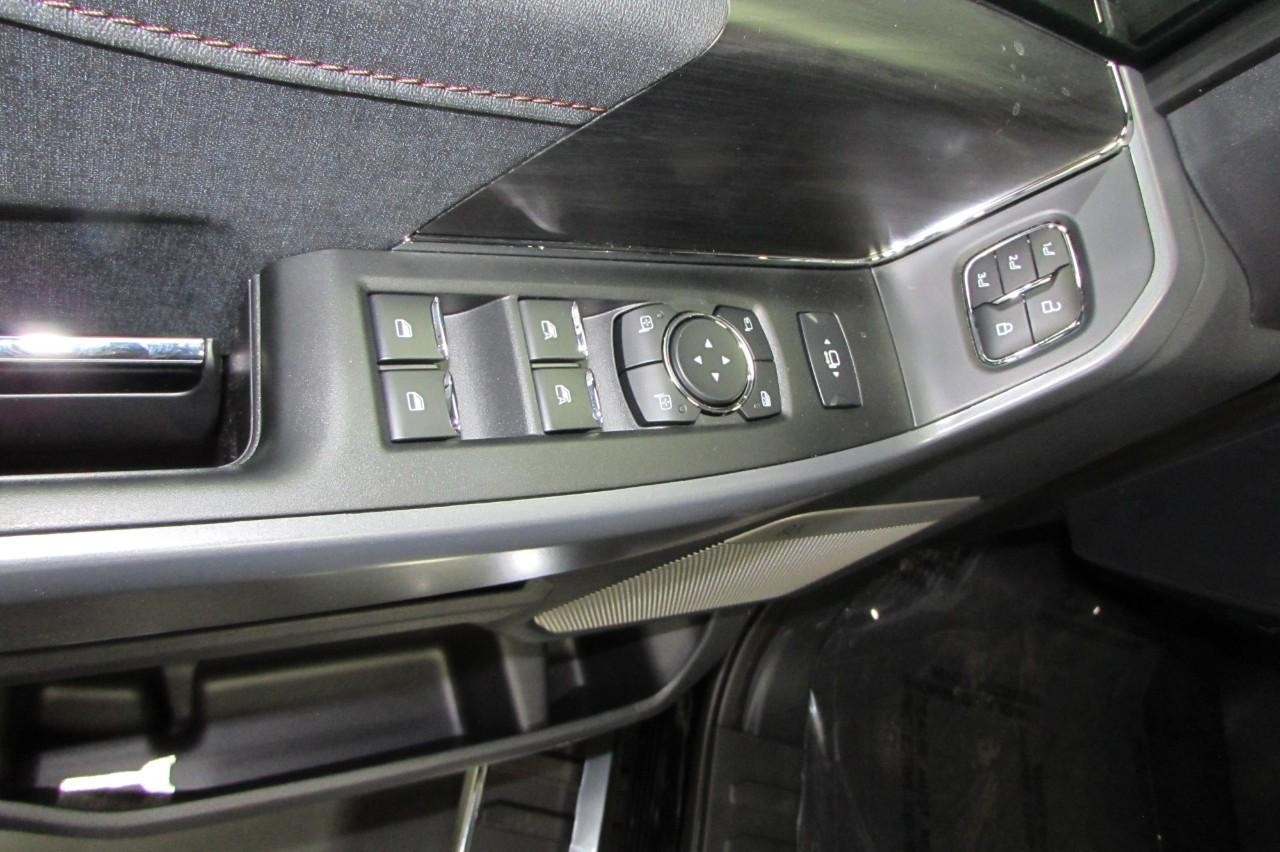 2024 Agate Black Metallic Ford F-150 LARIAT 4X4 Truck