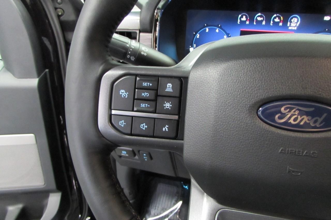 2024 Agate Black Metallic Ford F-150 LARIAT 4X4 Truck