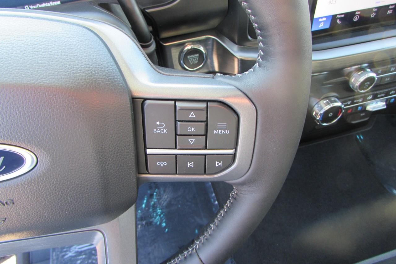 2024 Agate Black Metallic Ford Super Duty F-350 SRW Lariat 4X4 Truck