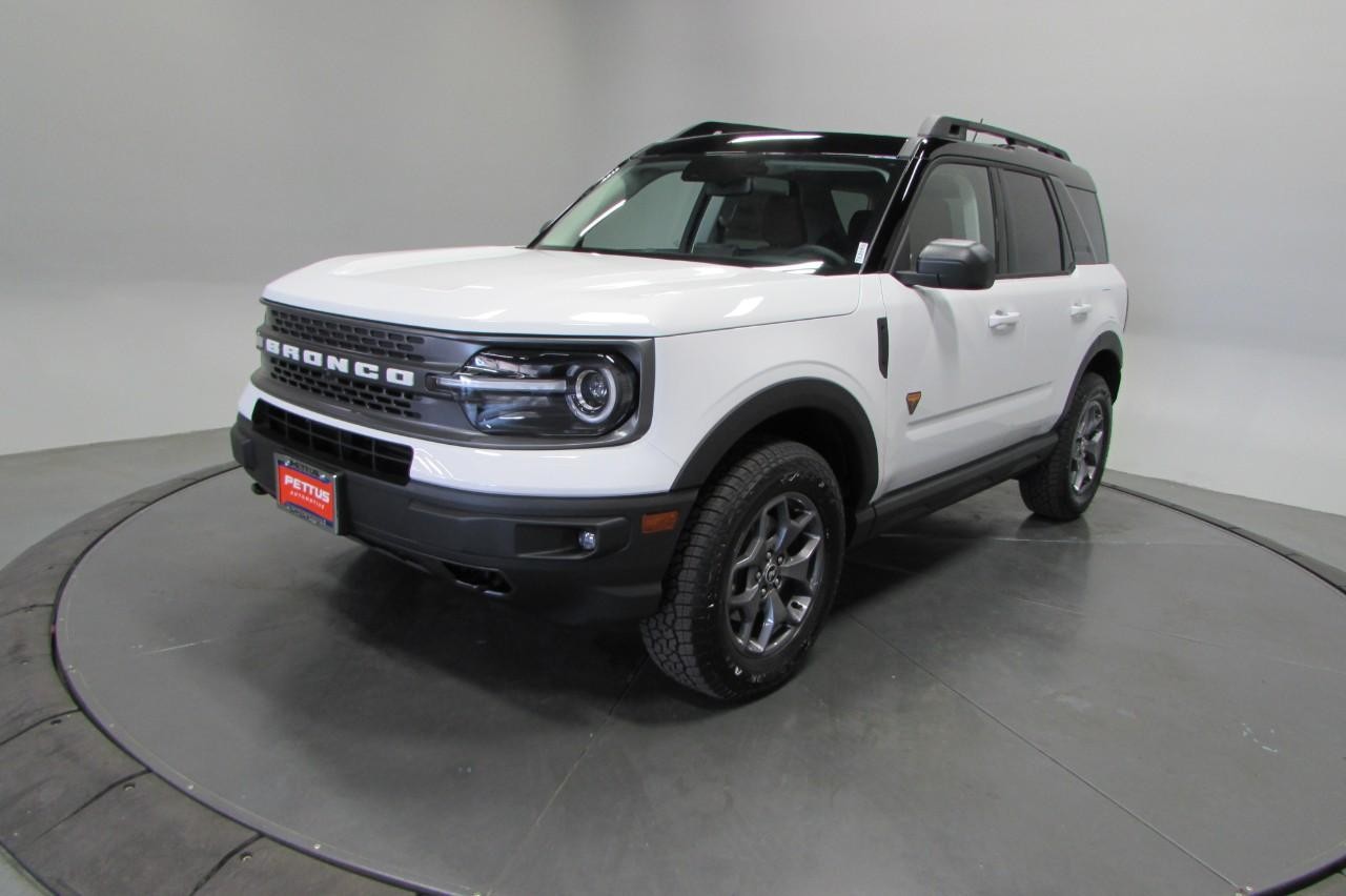 2024 Ox White Ford Bronco Sport Badlands 4X4 SUV